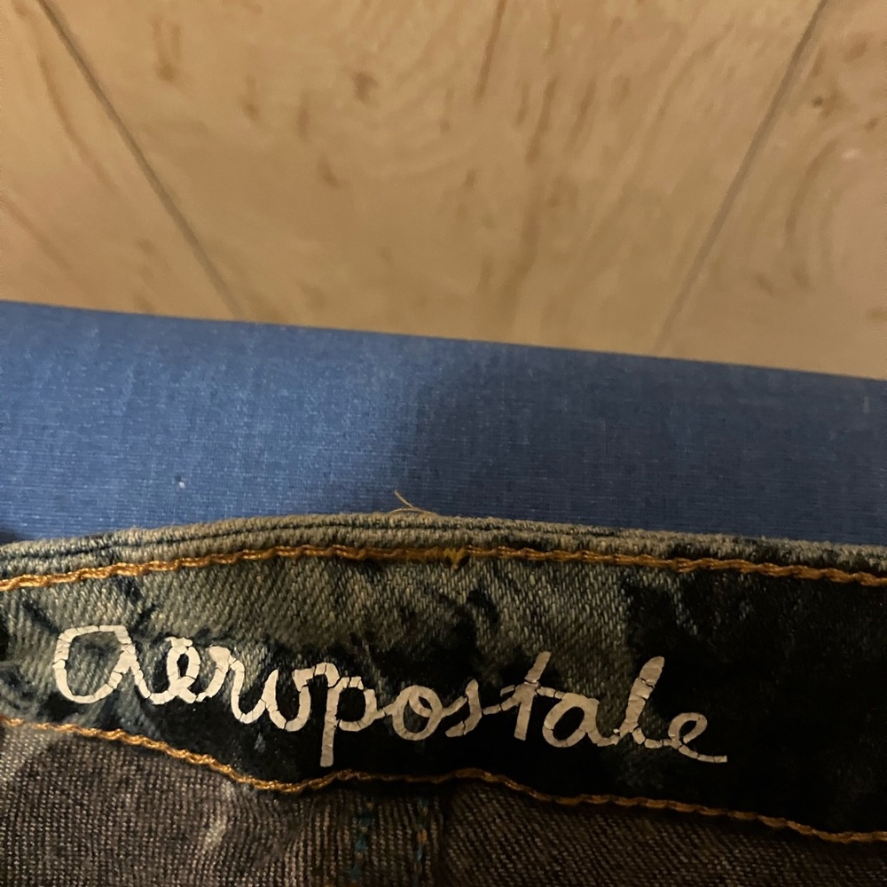 𝅺aeropostale Reverse bleach tie dye Bermuda stretch jean shorts size 4 - Picture 2 of 9